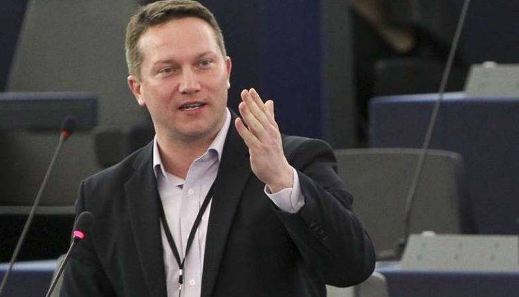 Ujhelyi István: hétfőn egy ócska színjátékot közvetít majd az állami média, pofátlan hazugságban nem lesz hiány
