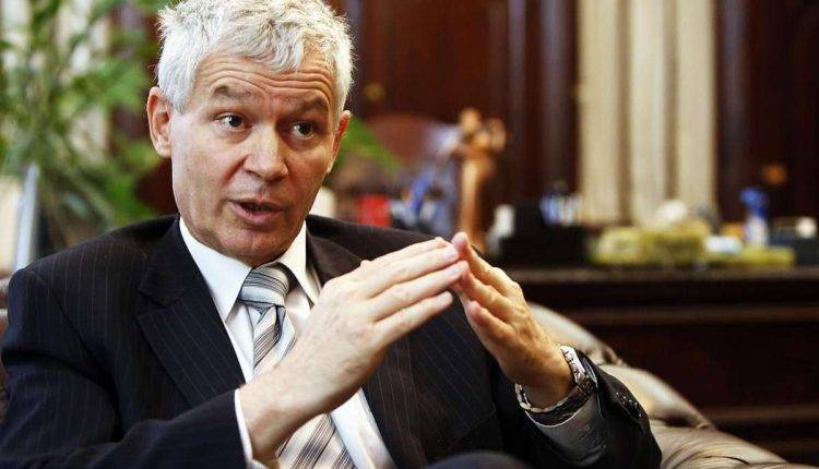 Polt a „democsokrácia" egyik tartó oszlopa