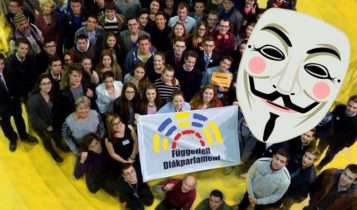 Anonymus a diákokkal van!