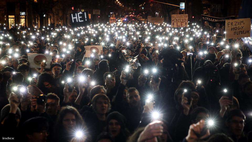 Orbáni kútmérgezés a diákok között