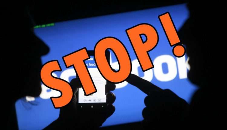 Stop Facebook! - már készülnek a plakátok?