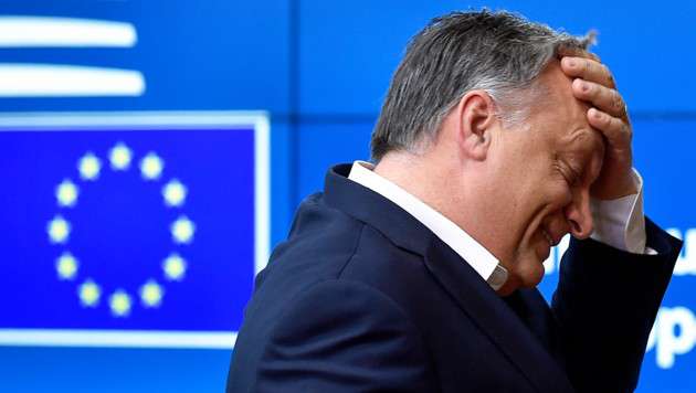 Ördögként festi le az EU-t Orbán, de a lopott uniós pénz azért jól jön