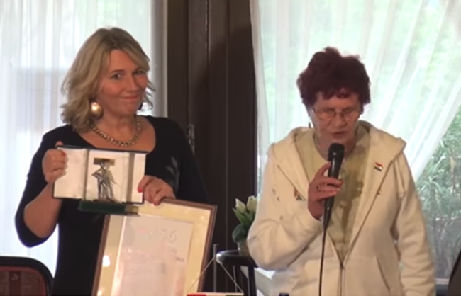 Morvai “Pesti Srác” díjat kapott – és most jön a java – Wittner Máriától