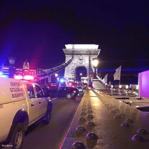 A Dunába ugrott valaki a hídról