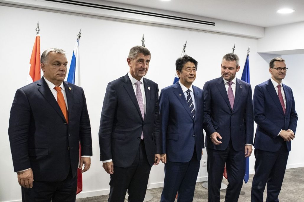 Orbán v4 japán