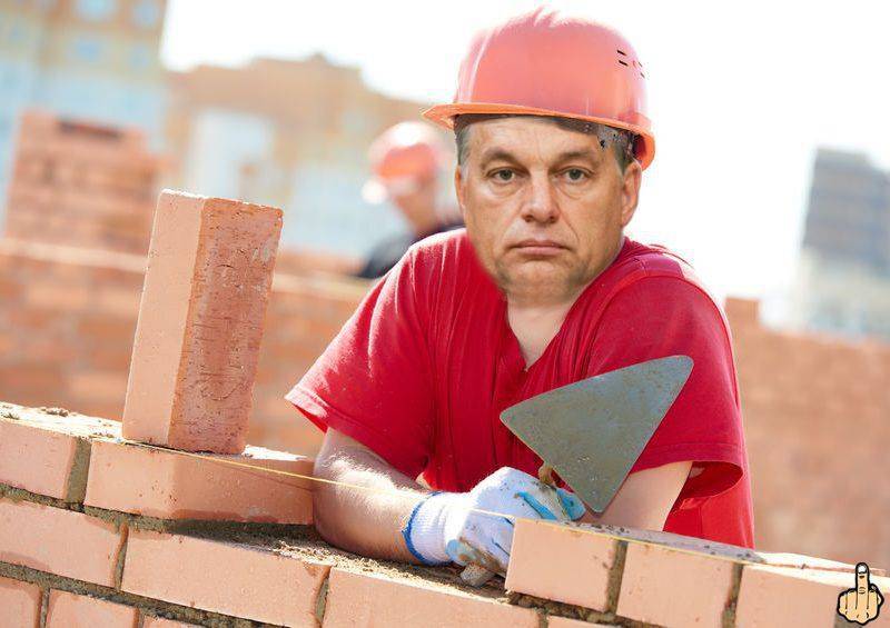 Orbánt szétszedték a kommentelői a "világ legjobb szakmunkásai nálunk vannak"-szövegéért