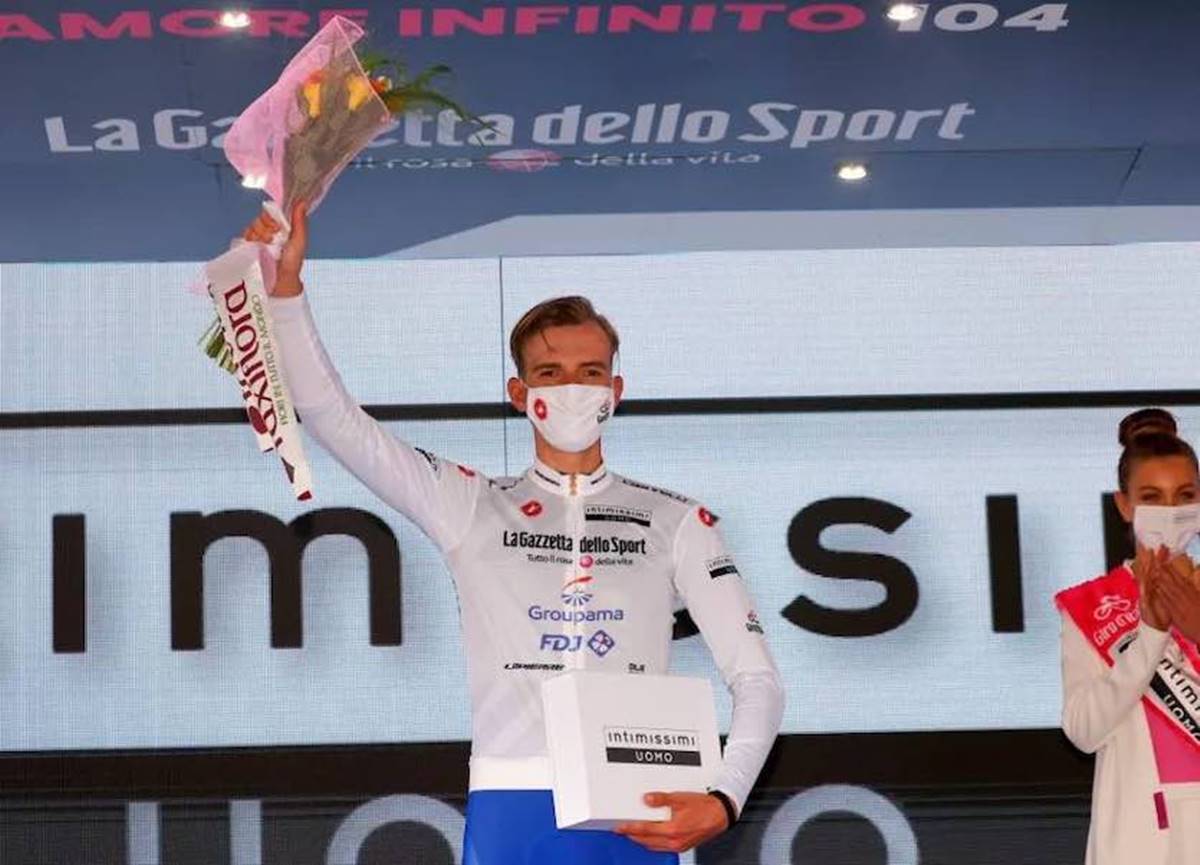Valter Attila fehér trikóban a Giro d’Italia-n!