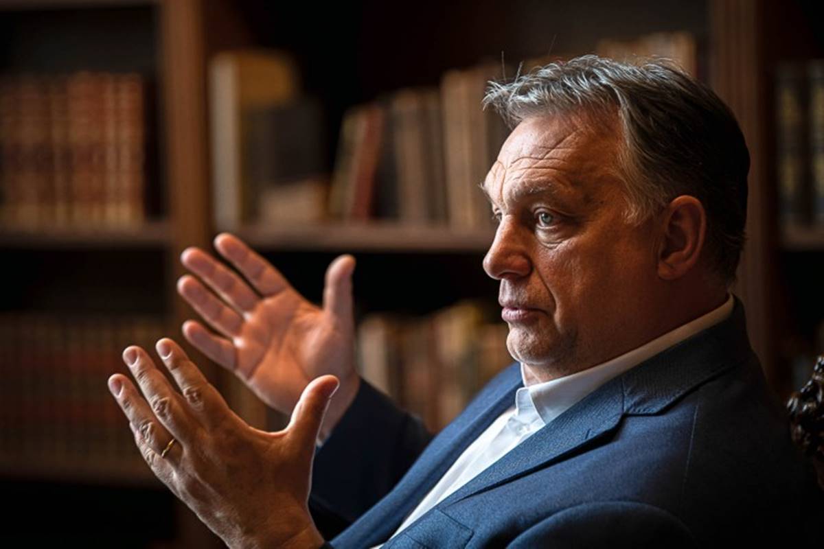 Ha Orbánt keresi, ne a falvédőn tegye: lejött! Éppen a harcmezőn téblábol és teszi a dolgát!