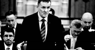 Volner és az Ő "alvó ügynökei": vannak a Jobbikban „emberei”, akik készek kilépni a pártból, ha a nemzet érdeke azt kívánja