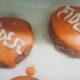 A Fidesz-süti titka: a narancssárga ételfesték! - Lehet találgatni, ki sütötte!