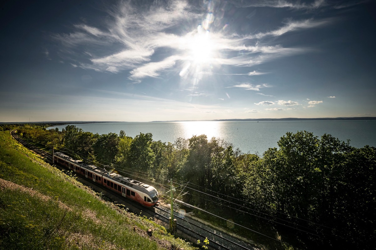 varosikurir mav balaton