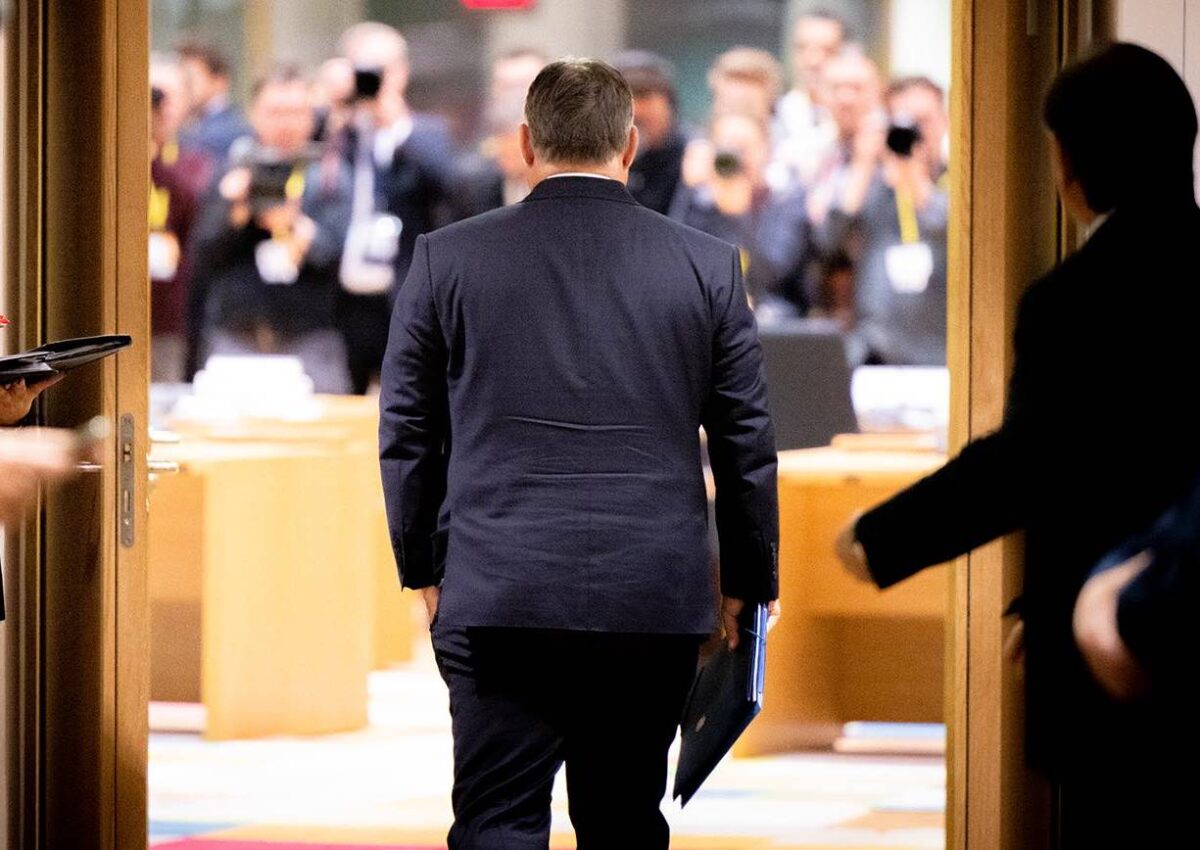 Orbán miniszterelnök újra gáncsra használta a lábát az EU-ban