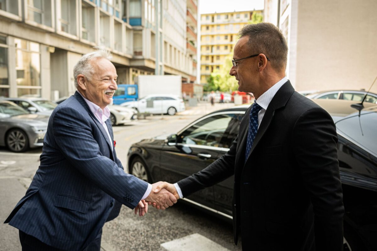 Kihirdettetett: Hernádi Zsolt cége - a MOL- az állami főkukás 35 évig!