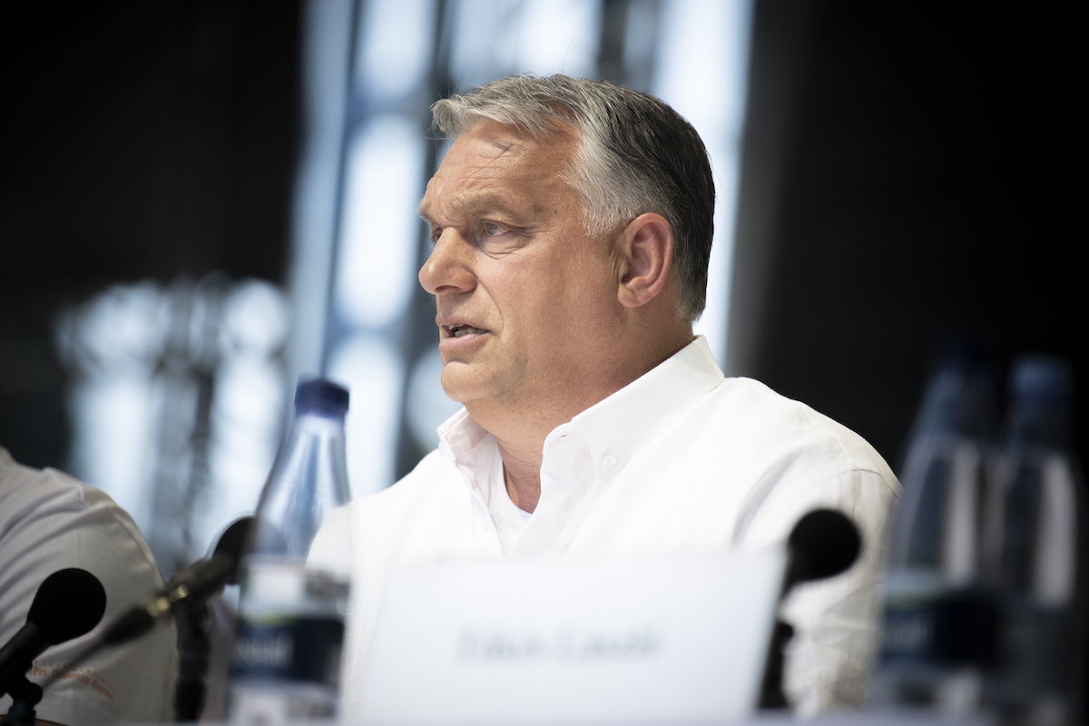 Jávor Benedek: hogyan viszi hazánkat az összeomlás felé Orbán ostobasága