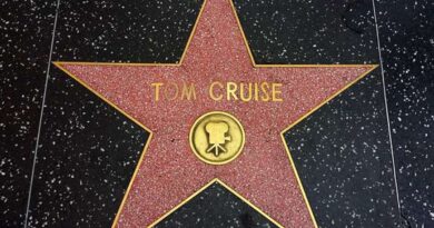 Tom Cruise,