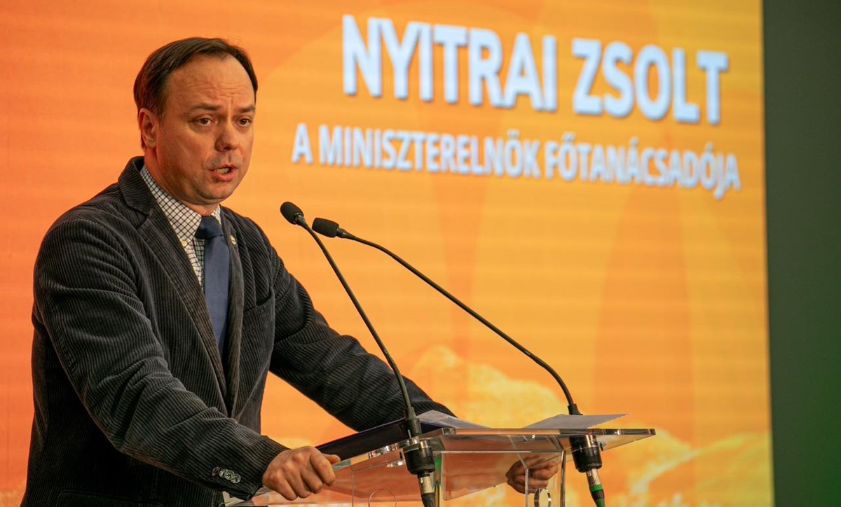 Nyitrai Zsolt Orbán-főtanácsadó mozgalmas hétköznapjai
