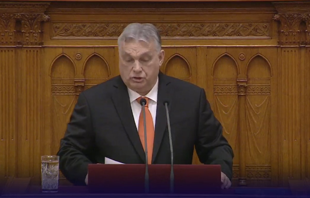 Orbán napirend előtt olvas fel a parlamentben - Kövesse élőben!