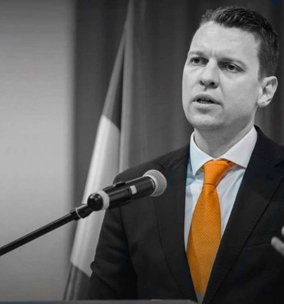 Menczer-matek: nem 999, nem 1001, pontosan ezer ember keccsöl Brüsszelben Ukrajna gyorsított uniós felvételén