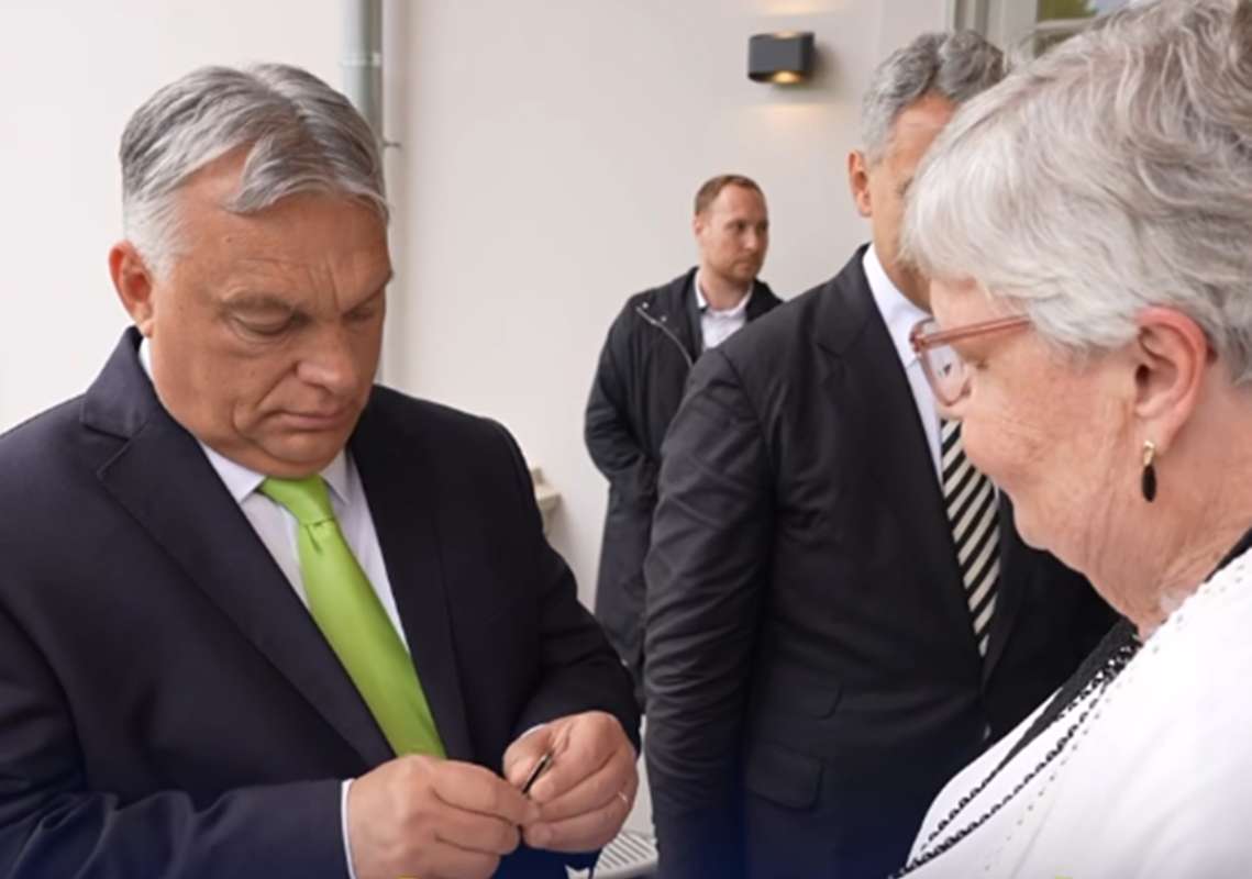 Orbán Viktor és az előre zsebbe készített bélás esete