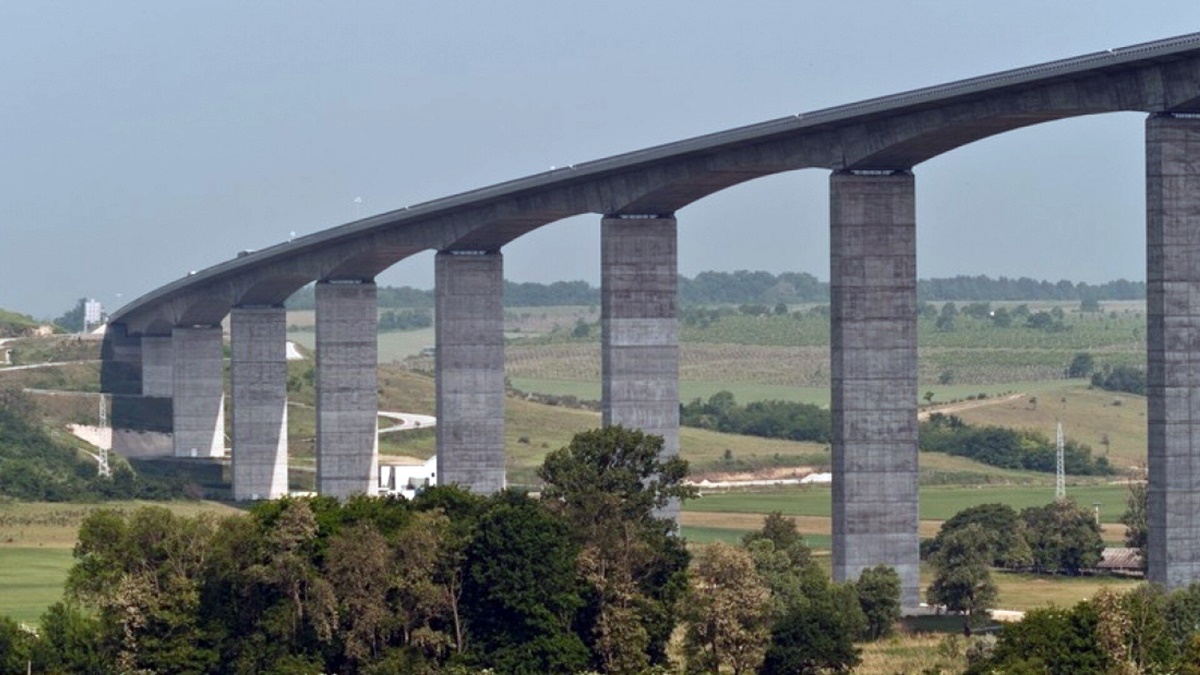 kőröshegyi völgyhíd,