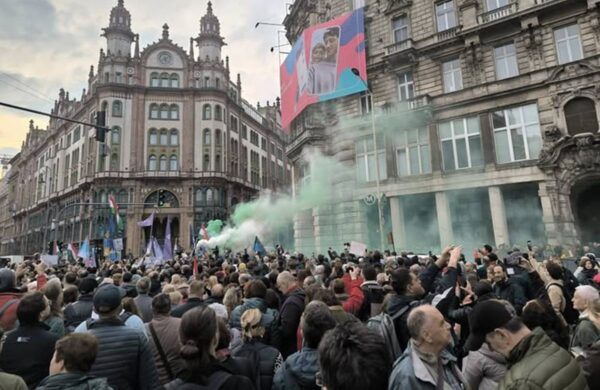 'Most kell lépni' - demonstráció a Ferenciek terén