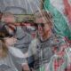 Tibi atya belekóstolt a Magyar Péter-féle gyaloglásba: 'magyar emberek csak úgy kedvesek egymással mindennemű szándék nélkül'