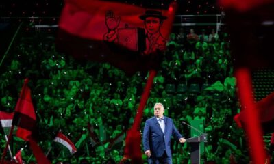 Hú, mit fog ezért kapni szegény fotós! - írta egy hozzászóló egy, a Fidesz-MLM vasárnapi beröffentéséről készült kép láttán